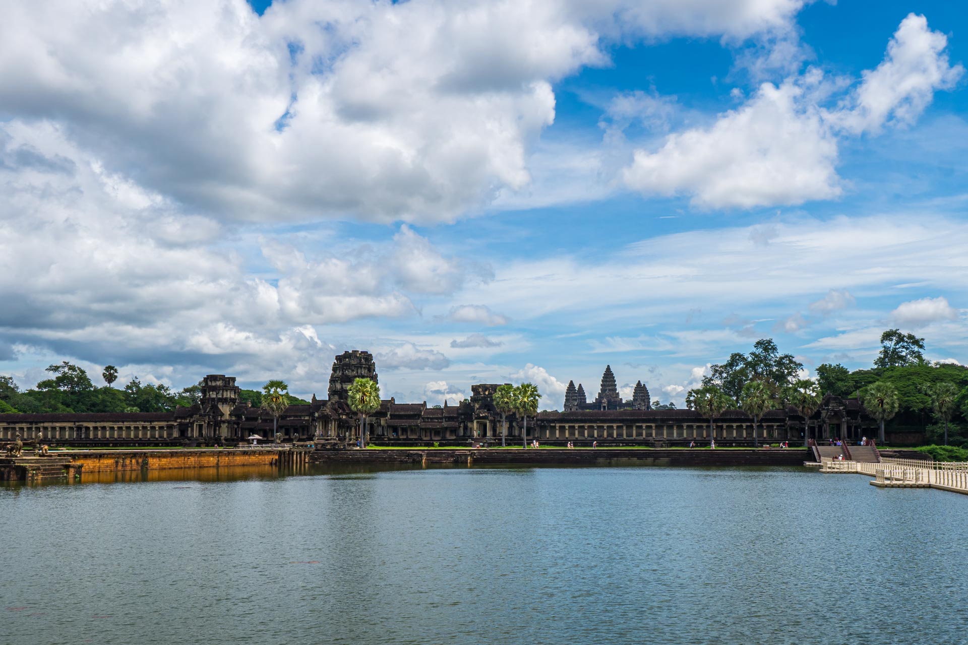 /fm/Files//Pictures/Ido Uploads/Asia/cambodia/All/Angkor Wat - Outside Lake Temple View - NS.jpg